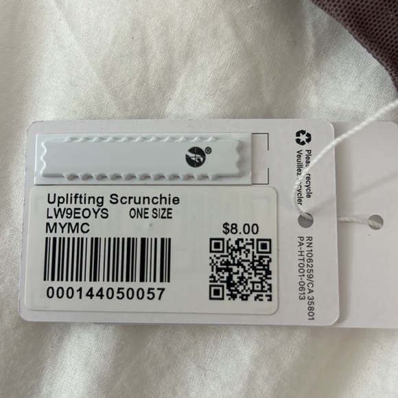 Lululemon Uplifting Scrunchie Mesh NWT O/S Color MYMC Misty Mocha - Picture 5 of 6